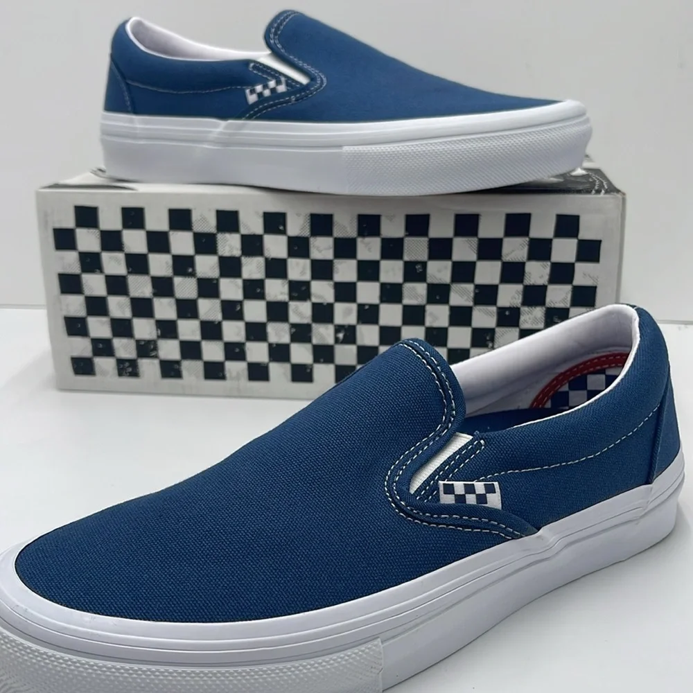 Vans WMNS Skate Slip-On Wrapped Dark Denim
VN0A5FCADDN
Sneakers - Picture 15 of 16